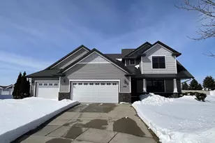 600 Castlestone Ct, Hobart, WI 54155 - Photo 2