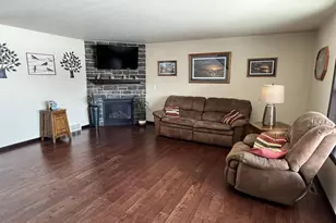 600 Castlestone Ct, Hobart, WI 54155 - Photo 8