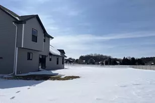 600 Castlestone Ct, Hobart, WI 54155 - Photo 28