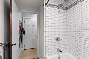 2709 Summerset Cir, Suamico, WI 54173 - Photo 24