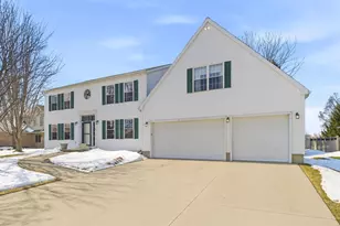 46 Aurora Ln, Fond du Lac, WI 54935 - Photo 1