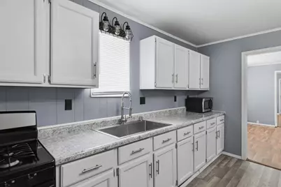 513 School Avenue, Oshkosh, WI 54901 - Photo 8