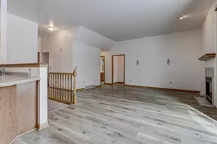 1511 Dickenson Ct, Neenah, WI 54956 - Photo 6