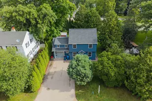 2084 S Point Comfort Rd, Oshkosh, WI 54902 - Photo 4