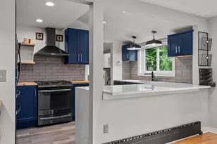 2084 S Point Comfort Rd, Oshkosh, WI 54902 - Photo 12