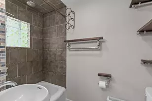 2084 S Point Comfort Rd, Oshkosh, WI 54902 - Photo 26