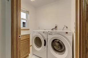 1511 Dickenson Ct, Neenah, WI 54956 - Photo 20