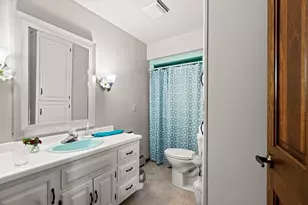 337 Wesley Ave, Green Bay, WI 54302 - Photo 8