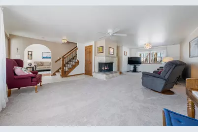 4734 Maple Drive, Green Bay, WI 54313 - Photo 4