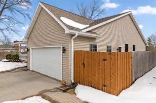 911 S 7th St, De Pere, WI 54115 - Photo 60