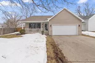 911 S 7th St, De Pere, WI 54115 - Photo 58