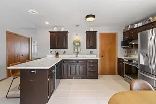 911 S 7th St, De Pere, WI 54115 - Photo 20