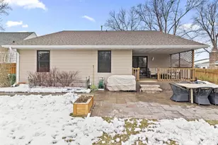 911 S 7th St, De Pere, WI 54115 - Photo 52
