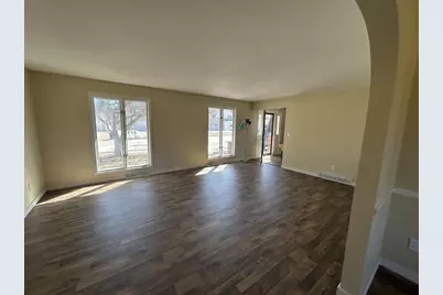 1175 Maricopa Drive, Oshkosh, WI 54904 - Photo 6