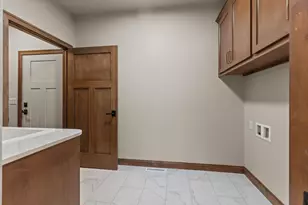 1373 Prairie Lake Cir, Neenah, WI 54956 - Photo 30