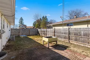 140 Friendship St, North Fond du Lac, WI 54937 - Photo 4