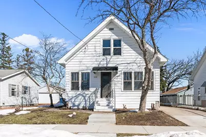 1018 Arthur Avenue, Oshkosh, WI 54902 - Photo 2