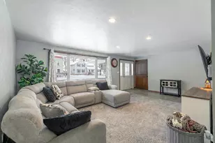 428 Lincoln St, Seymour, WI 54165 - Photo 2