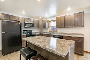 428 Lincoln St, Seymour, WI 54165 - Photo 6