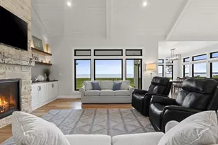 1751 E Shore Cir, Green Bay, WI 54302 - Photo 14