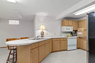 1513 Dickenson Ct, Neenah, WI 54956 - Photo 24