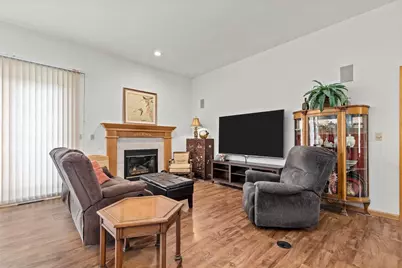 1513 Dickenson Court, Neenah, WI 54956 - Photo 6