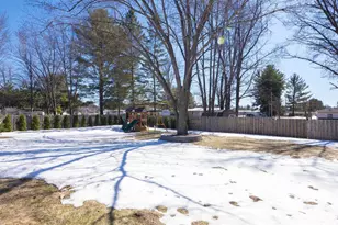 707 Sunset Dr, Redgranite, WI 54970 - Photo 22