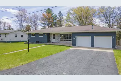 707 Sunset Drive, Redgranite, WI 54970 - Photo 2