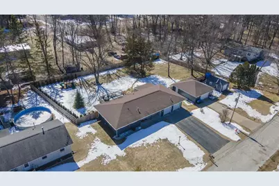 707 Sunset Drive, Redgranite, WI 54970 - Photo 12