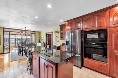 1642 Diamond Drive, Green Bay, WI 54311 - Photo 8