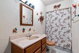 2911 Ridgeway Dr, Neenah, WI 54956 - Photo 20