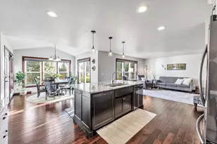 2011 Whistling Swan Cir, De Pere, WI 54151 - Photo 8