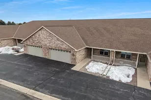 1242 Pond View Cir, De Pere, WI 54115 - Photo 32