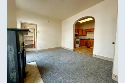 556 Jefferson Street, Oshkosh, WI 54901 - Photo 2