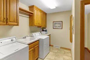 425 Brookview Dr, Luxemburg, WI 54217 - Photo 16