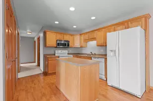 1267 Pond View Cir, De Pere, WI 54115 - Photo 12