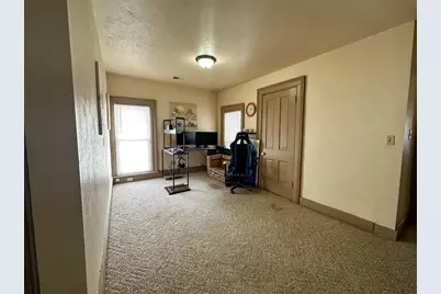 549 Jefferson Street, Oshkosh, WI 54901 - Photo 6