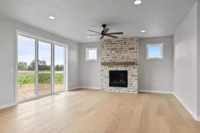 N8872 Galway Lane, Menasha, WI 54952 - Photo 6