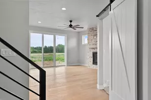 N8872 Galway Ln, Menasha, WI 54952 - Photo 12