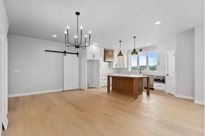 N8872 Galway Lane, Menasha, WI 54952 - Photo 8