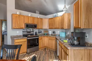 286 Goldenrod Dr, Omro, WI 54963 - Photo 6