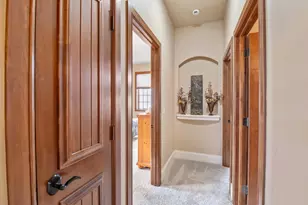 581 Royal Saint Pats Dr, Wrightstown, WI 54180 - Photo 28