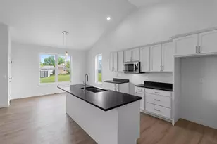 920 Clover Ct, Menasha, WI 54952 - Photo 12