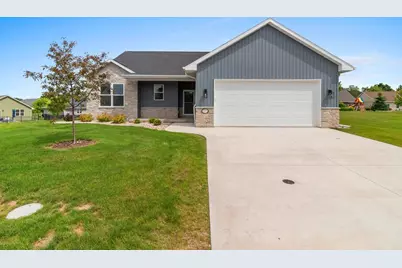 920 Clover Court, Menasha, WI 54952 - Photo 2