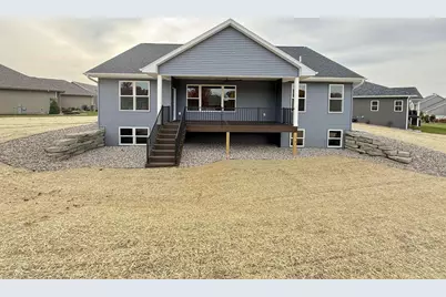 920 Clover Court, Menasha, WI 54952 - Photo 2