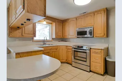 929 Marvelle Lane, Green Bay, WI 54304 - Photo 10