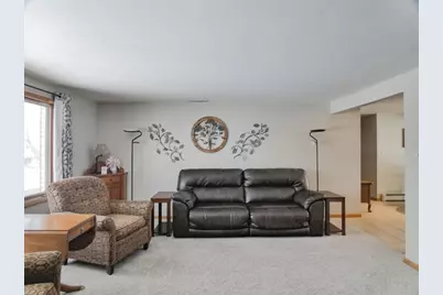 929 Marvelle Lane, Green Bay, WI 54304 - Photo 6