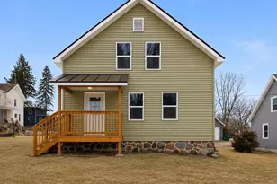 115 W 4th St, Manawa, WI 54949 - Photo 2