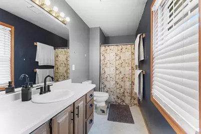 2310 Graceland Court, Oshkosh, WI 54904 - Photo 26