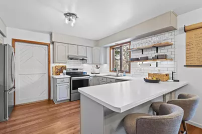 2310 Graceland Court, Oshkosh, WI 54904 - Photo 10